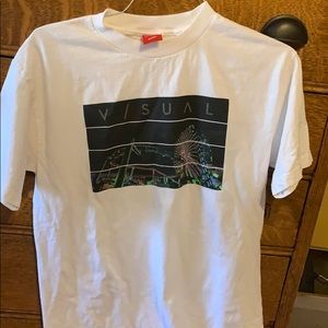 Men’s V/sual Graphic Tee